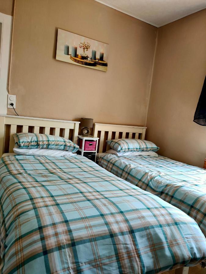Gouarec Bed & Breakfast Lanrivain Екстериор снимка