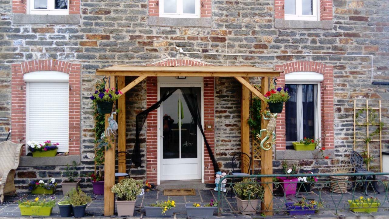 Gouarec Bed & Breakfast Lanrivain Екстериор снимка